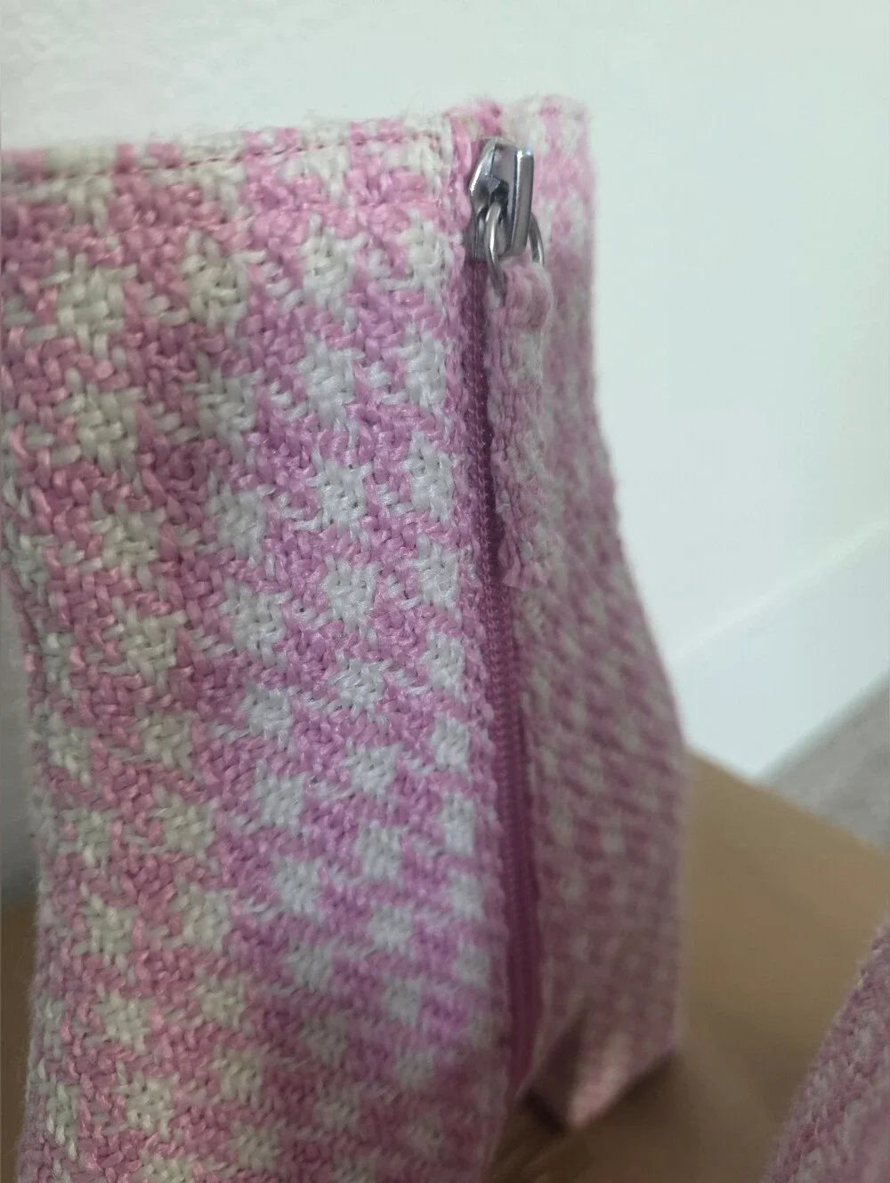 Steve Madden Women's Pink/White Houndstooth Tweed Ankle Boots (US 7.5)